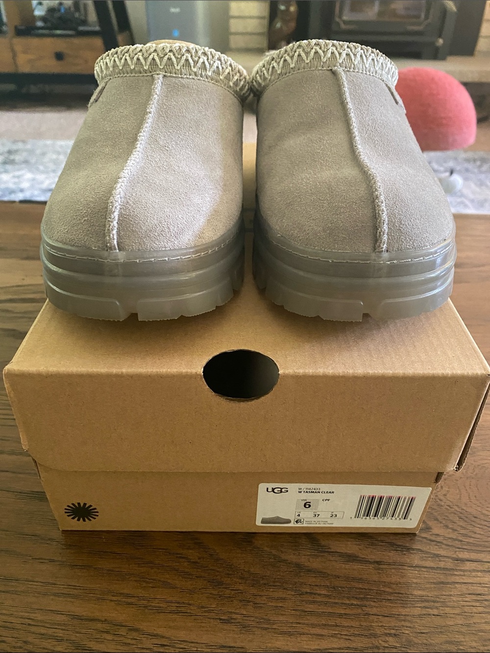 UGG Tasman Slipped with clear sole with box